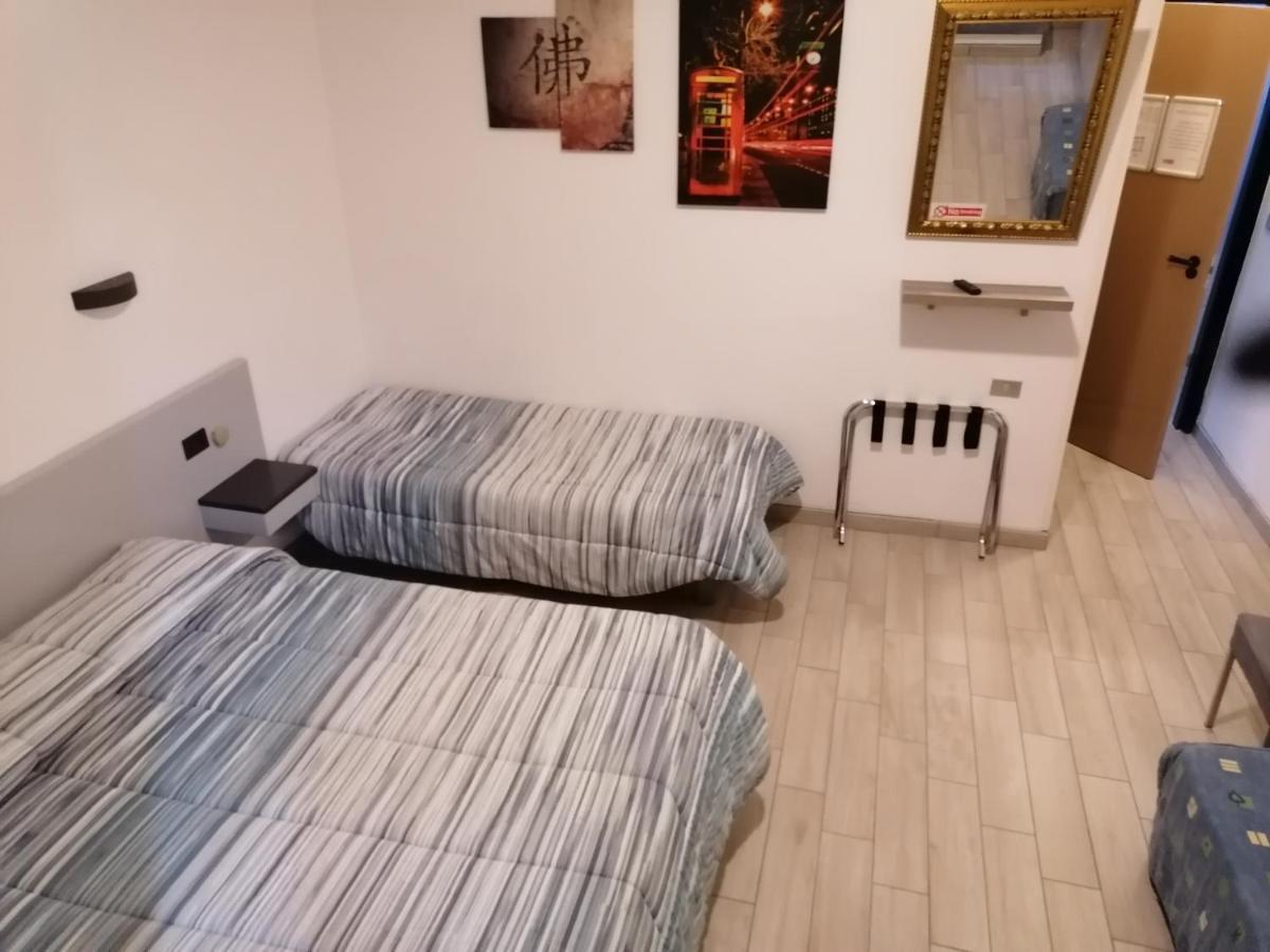 קאסקיה Hotel Centrale מראה חיצוני תמונה