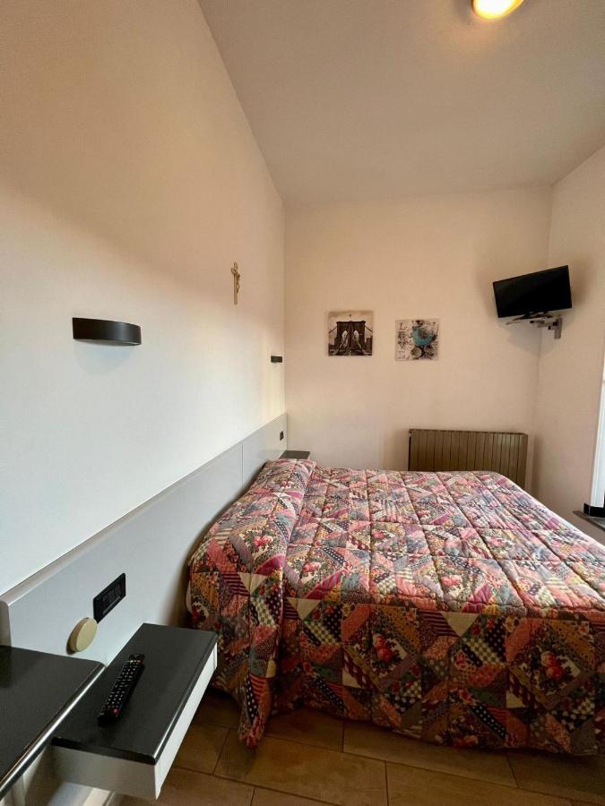 קאסקיה Hotel Centrale מראה חיצוני תמונה